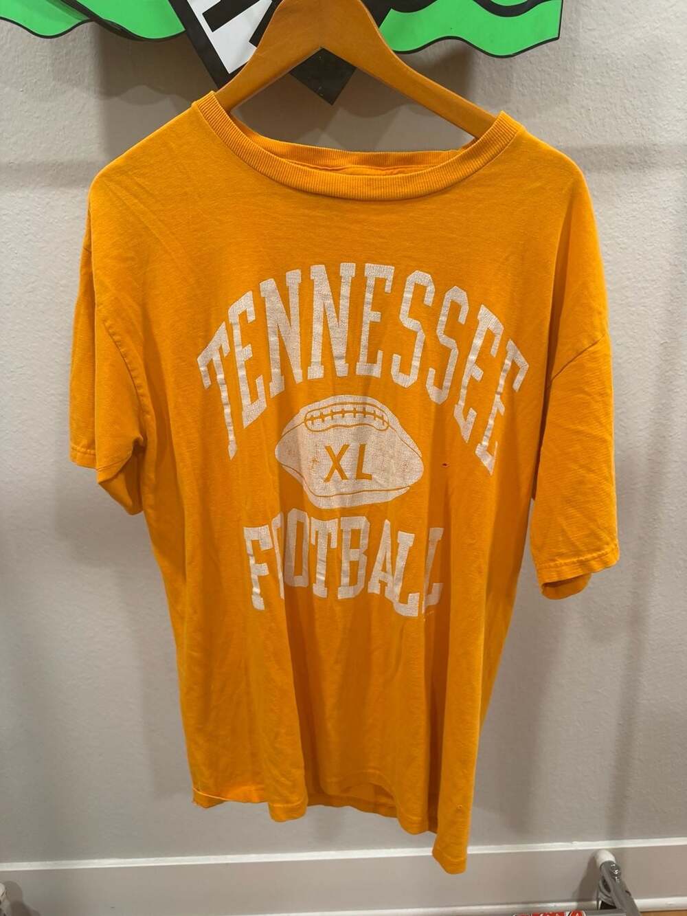 Men's University of Tennessee Volunteers Graphic Football T Shirt